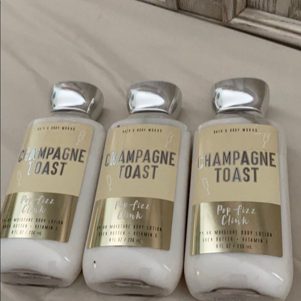 Champagne Toast - body lotion (Still in Plastic)